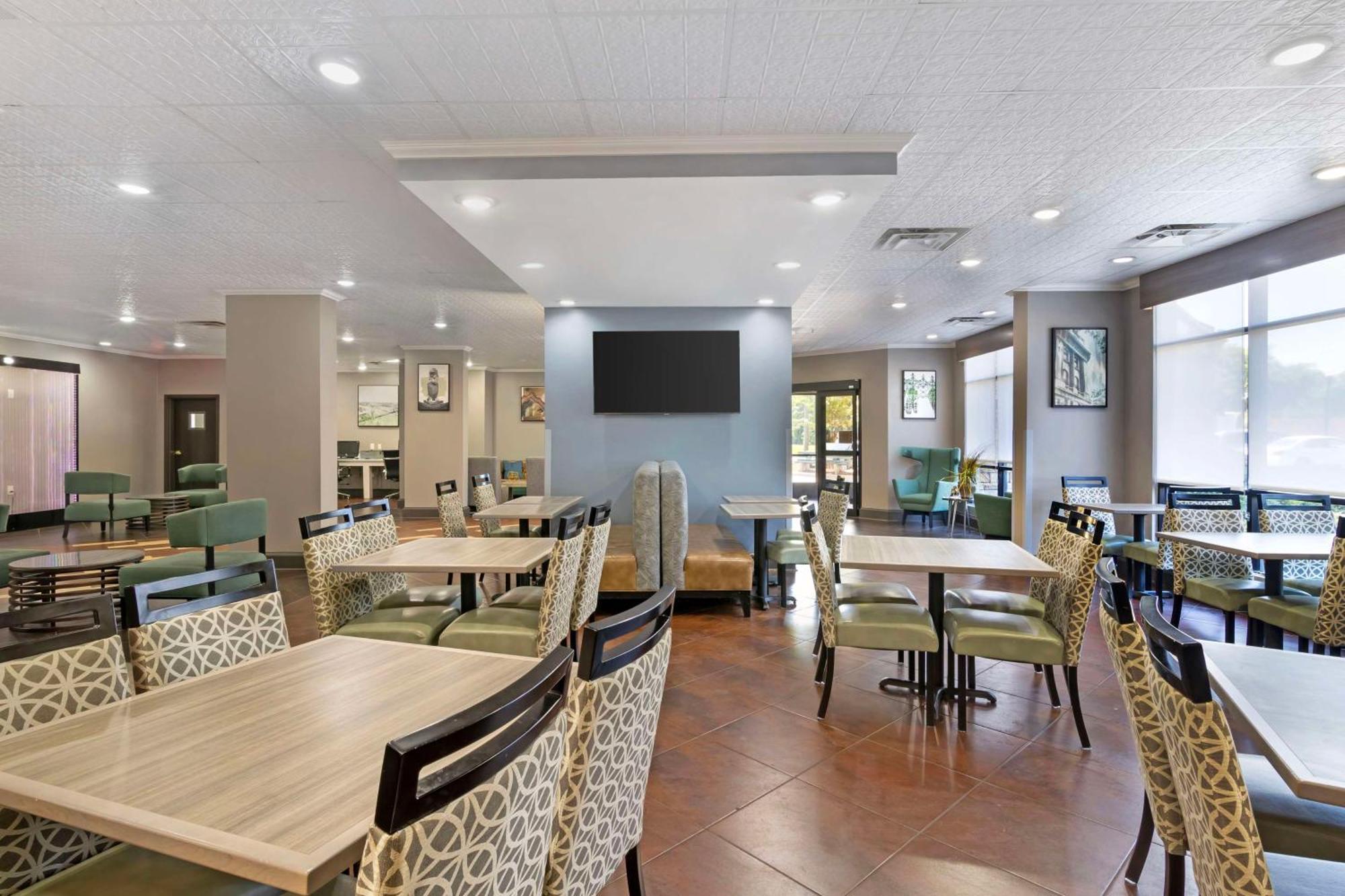Best Western Plus Savannah Airport Inn&Suites Pooler Bagian luar foto