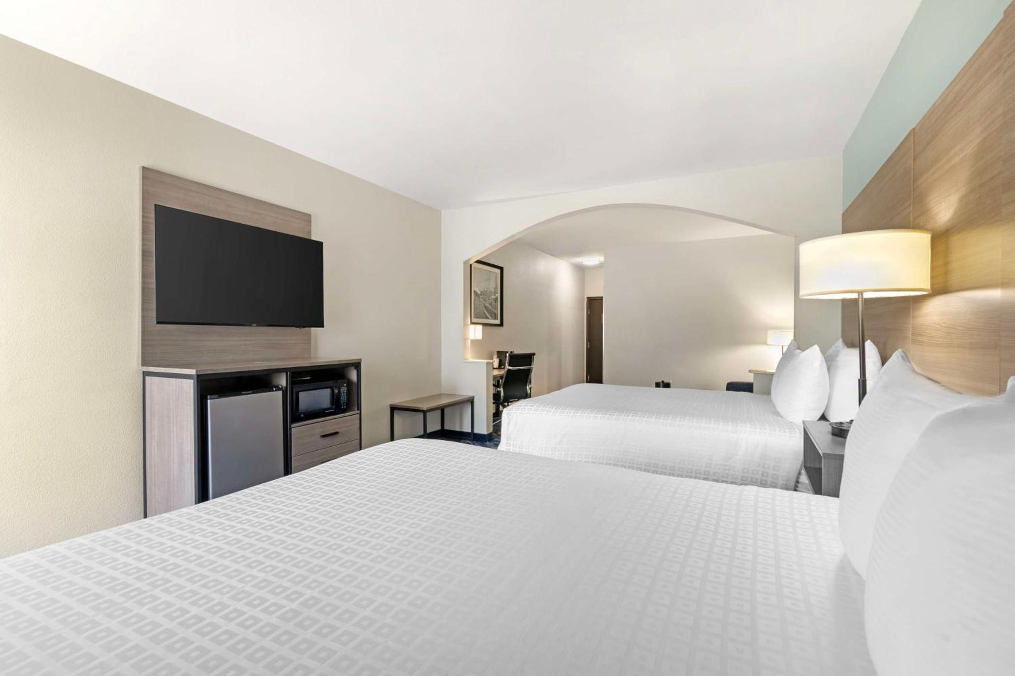 Best Western Plus Savannah Airport Inn&Suites Pooler Bagian luar foto