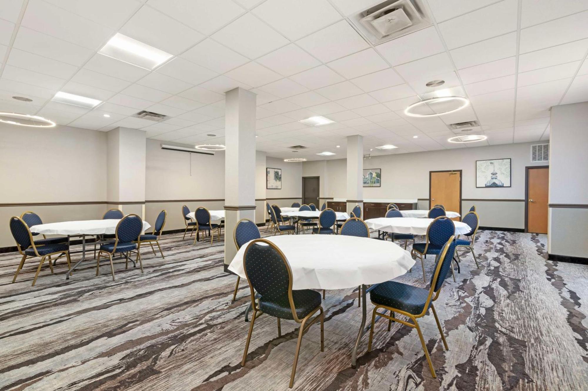 Best Western Plus Savannah Airport Inn&Suites Pooler Bagian luar foto