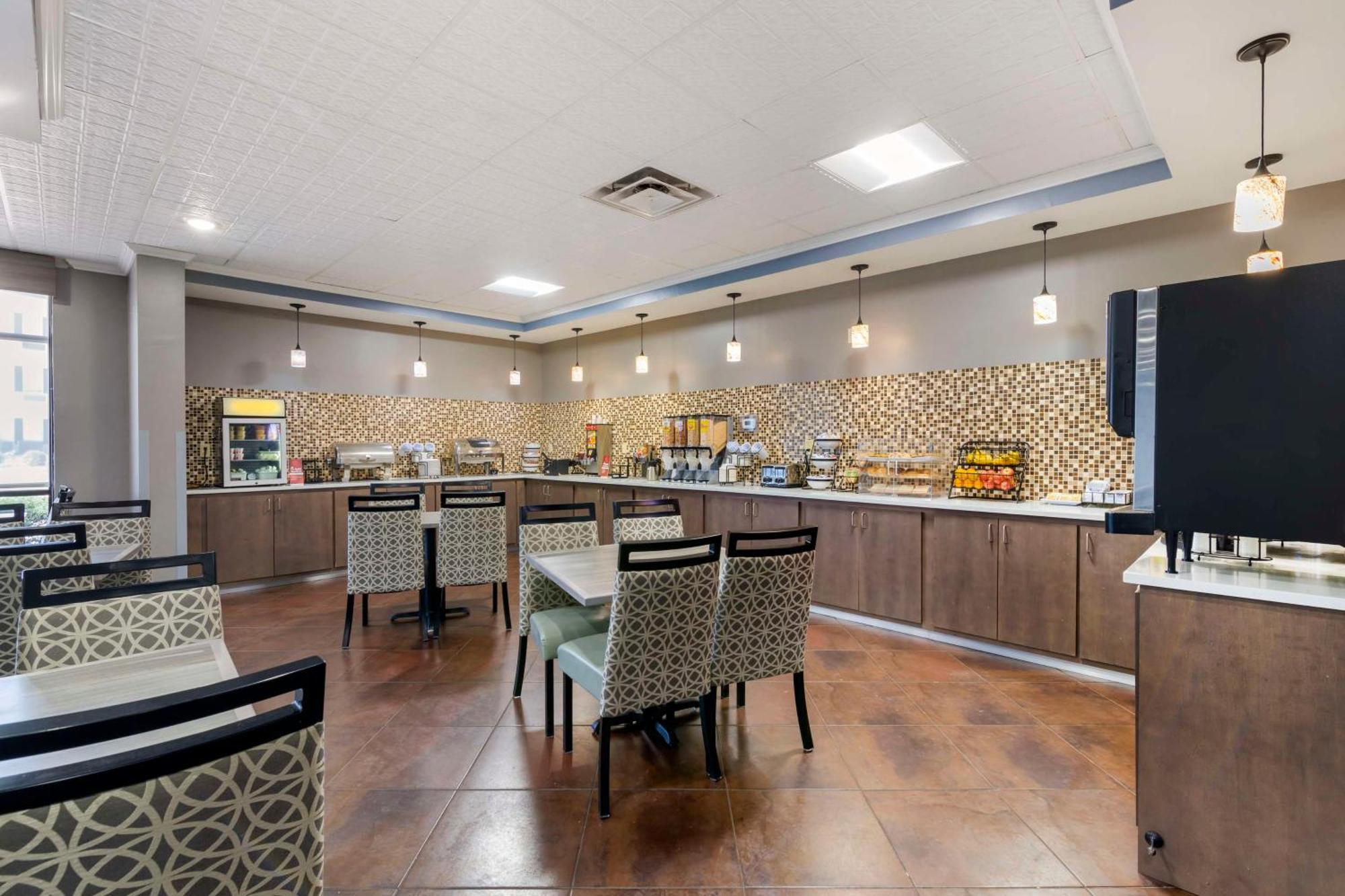 Best Western Plus Savannah Airport Inn&Suites Pooler Bagian luar foto